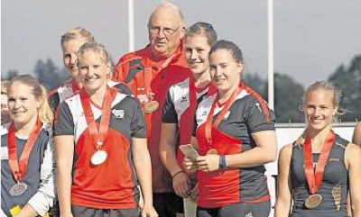 Sandra Haslebacher (ganz rechts) gwinnt Gold